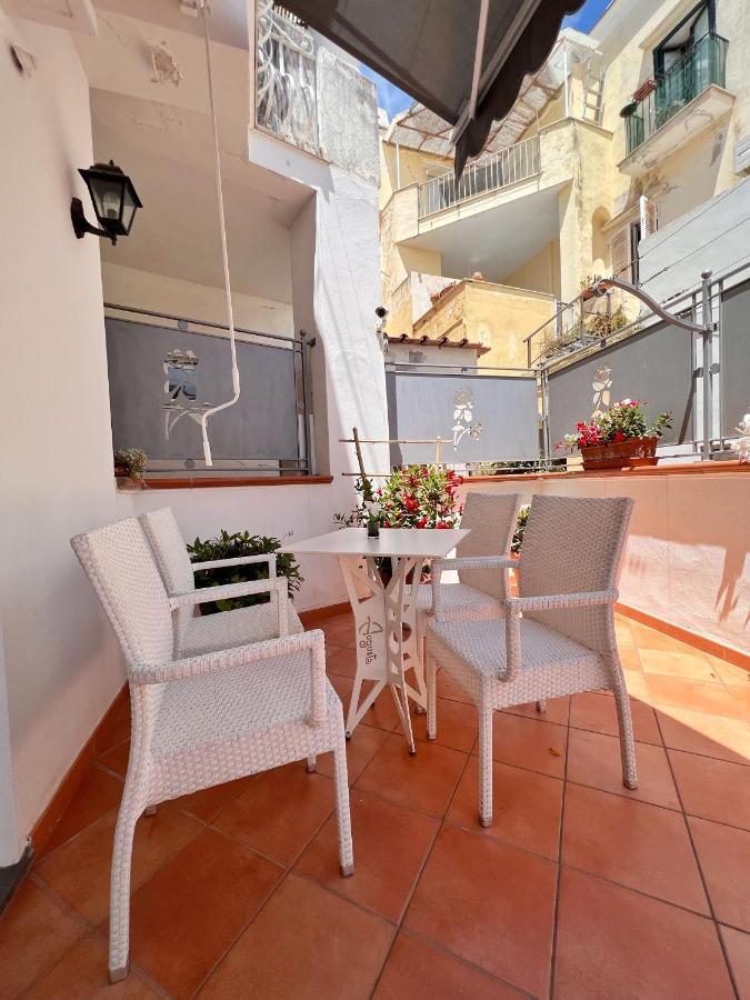 Augusto Capri Apartment Exteriör bild